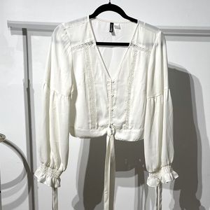 Crop Tie up top ☁️